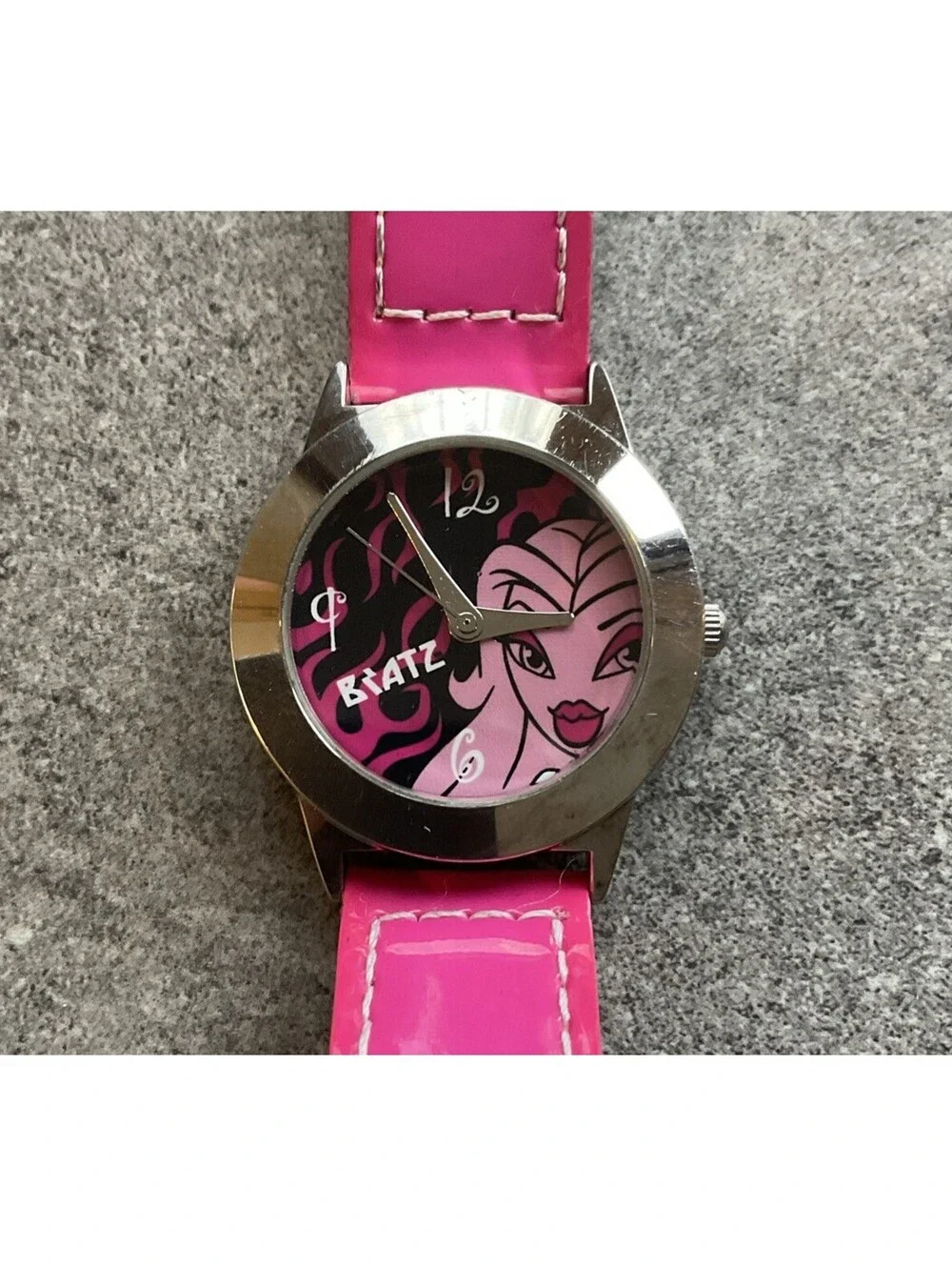 Bratz Womens Watch 31mm Case Pink Band 2005 Vintage Quartz Analog Three Hands B